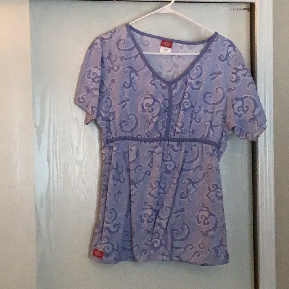Dickies women’s scrub top